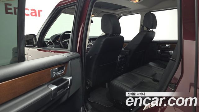 Land Rover Discovery 4 3.0 SDV6 SE 2016 — фото 11
