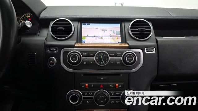 Land Rover Discovery 4 3.0 SDV6 SE 2016 — фото 14