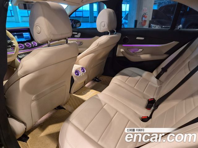 Mercedes-Benz E-Class (W213) E300 4MATIC Avnatgarde 2017 — фото 17