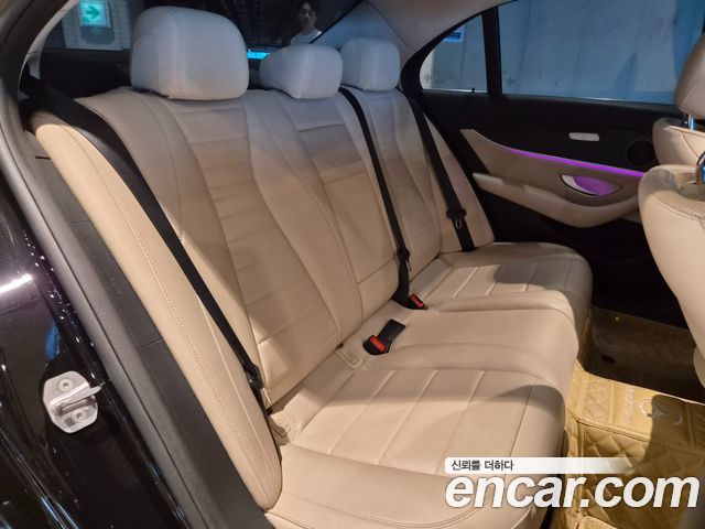 Mercedes-Benz E-Class (W213) E300 4MATIC Avnatgarde 2017 — фото 20