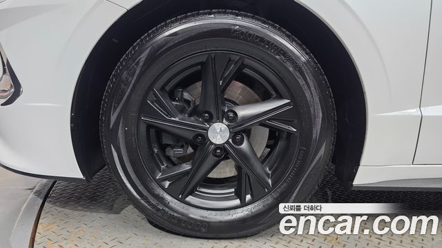 Hyundai Sonata (DN8) 2.0 LPG(rental car) Smart 2020 — фото 5