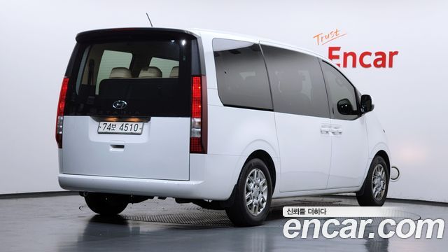 Hyundai Staria Tourer 11-Seater Modern 2022 — фото 2