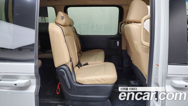 Hyundai Staria Tourer 11-Seater Modern 2022 — фото 11