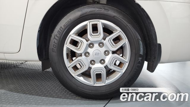 Hyundai Staria Tourer 11-Seater Modern 2022 — фото 21