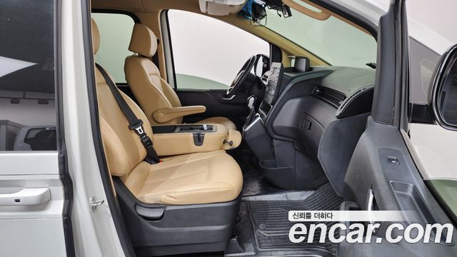 Hyundai Staria Tourer 11-Seater Modern 2022 — фото 26
