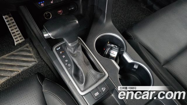 Kia Sportage The Bold Diesel 2.0 2WD Prestige 2019 — фото 9