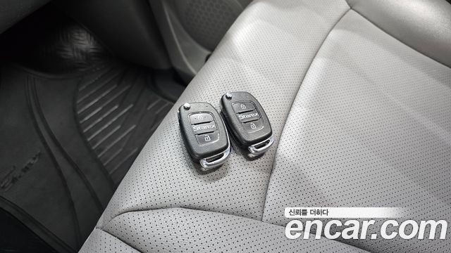 Hyundai Grand Starex Wagon 12-Seater Smart 2020 — фото 19