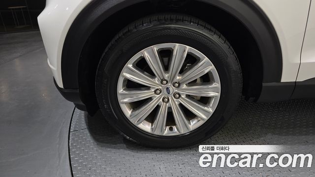 Ford Explorer (VI) 2.3 LimIted 4WD 2020 — фото 5