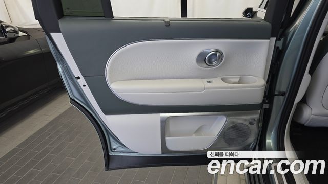 Hyundai Ioniq 9 Performance Type AWD 7-Seater Calligraphy 2025 — фото 25