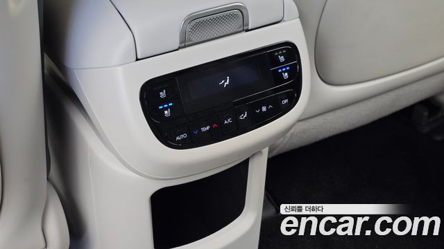 Hyundai Ioniq 9 Performance Type AWD 7-Seater Calligraphy 2025 — фото 31