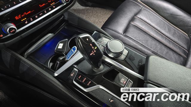 BMW 5 Series (G30) 520d Luxury Special Edition 2018 — фото 9