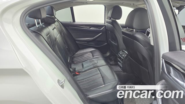 BMW 5 Series (G30) 520d Luxury Special Edition 2018 — фото 11