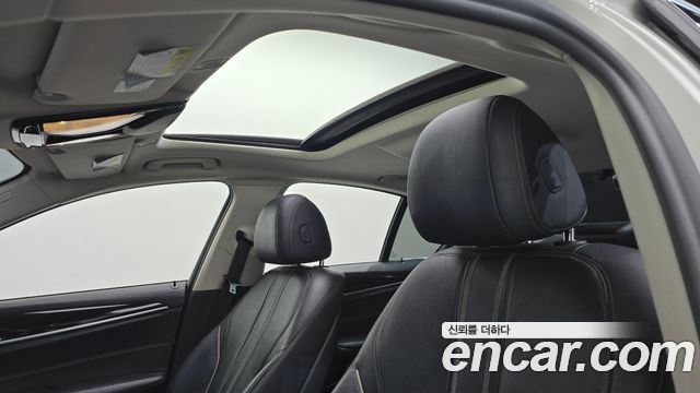 BMW 5 Series (G30) 520d Luxury Special Edition 2018 — фото 16