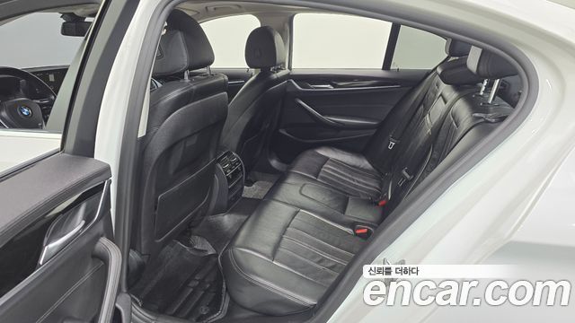 BMW 5 Series (G30) 520d Luxury Special Edition 2018 — фото 19