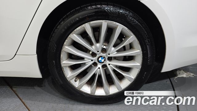 BMW 5 Series (G30) 520d Luxury Special Edition 2018 — фото 21