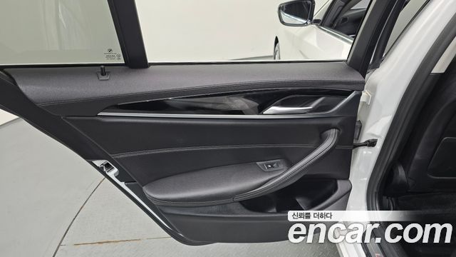 BMW 5 Series (G30) 520d Luxury Special Edition 2018 — фото 25