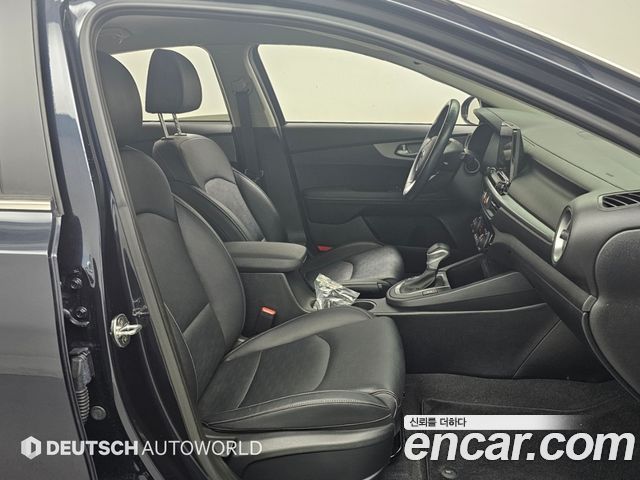 Kia K3 Prestige 2021 — фото 10