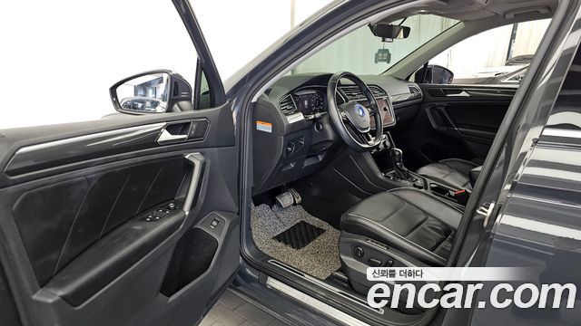 Volkswagen Tiguan (II) 2.0 TDI 4Motion Prestige 2018 — фото 10