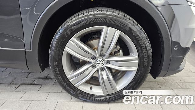 Volkswagen Tiguan (II) 2.0 TDI 4Motion Prestige 2018 — фото 21