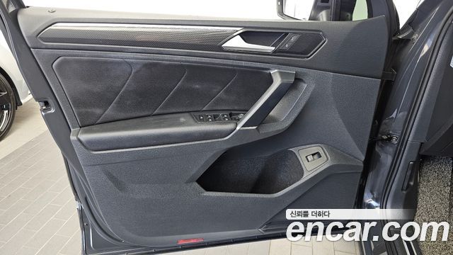 Volkswagen Tiguan (II) 2.0 TDI 4Motion Prestige 2018 — фото 24