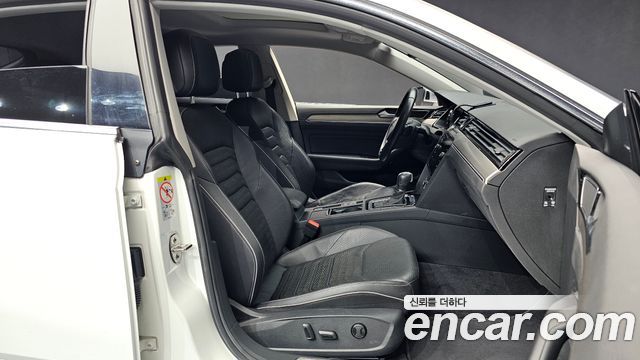 Volkswagen Arteon 2.0 TDI Premium 2019 — фото 12