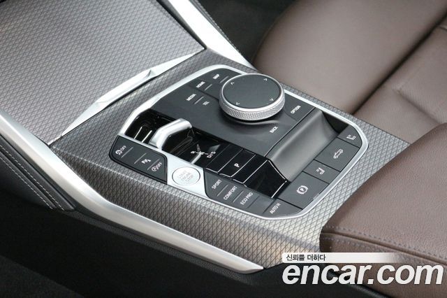 BMW 4 Series (G22) 420i M Sport Convertible 2025 — фото 9