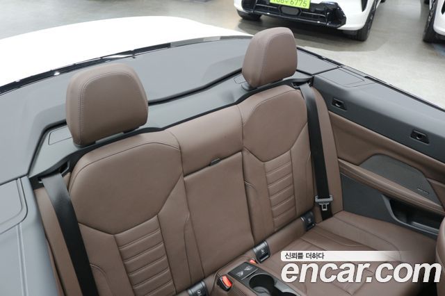 BMW 4 Series (G22) 420i M Sport Convertible 2025 — фото 10