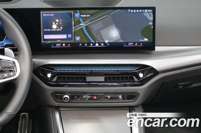 BMW 4 Series (G22) 420i M Sport Convertible 2025 — фото 22