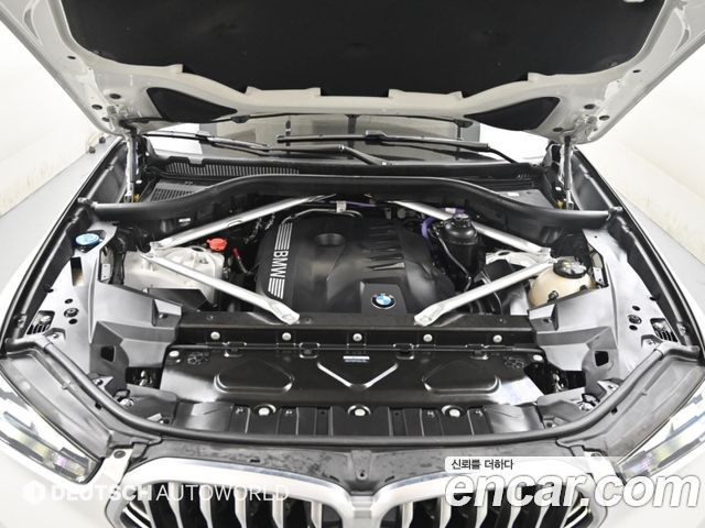 BMW X6 (G06) xDrive40i M Sport 2024 — фото 6