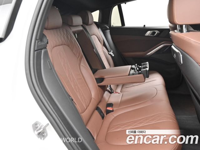 BMW X6 (G06) xDrive40i M Sport 2024 — фото 18