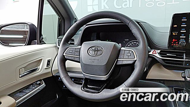 Toyota Sienna (IV) 2.5 Hybrid AWD 2021 — фото 8
