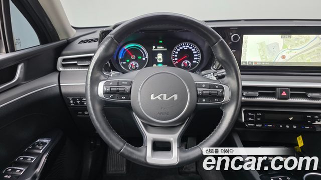 Kia K5 Hybrid (III) Prestige 2022 — фото 14