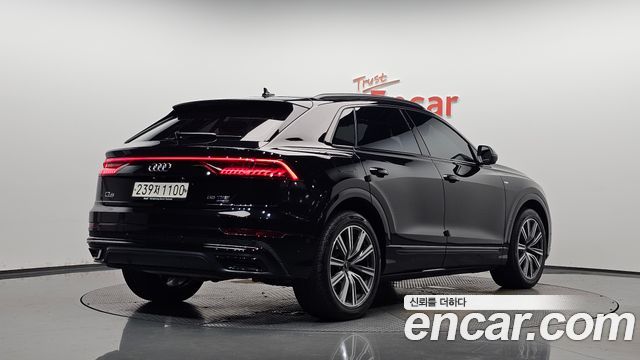 Audi Q8 (4M) 55 TFSI Quattro Premium 2021 — фото 2