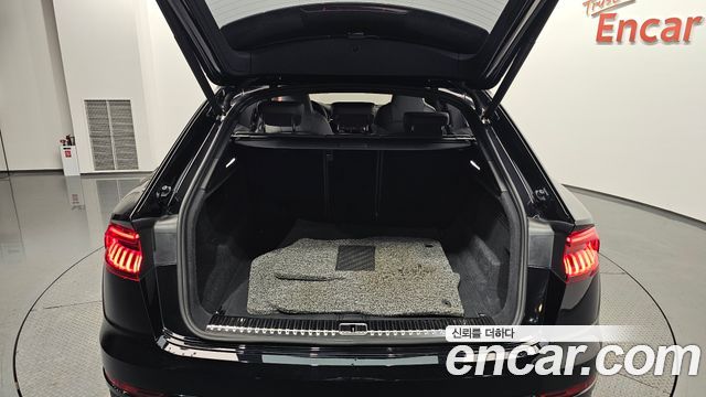 Audi Q8 (4M) 55 TFSI Quattro Premium 2021 — фото 24