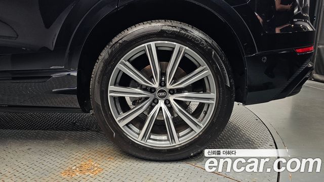 Audi Q8 (4M) 55 TFSI Quattro Premium 2021 — фото 27