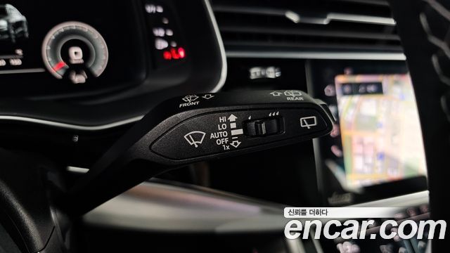 Audi Q8 (4M) 55 TFSI Quattro Premium 2021 — фото 40