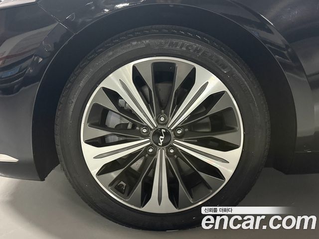 Kia K8 2.5 Gasoline 2WD Noblesse 2023 — фото 23