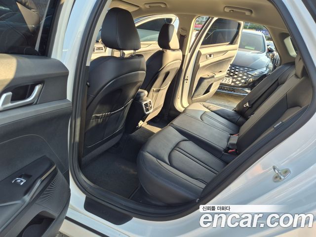 Kia K5 Hybrid (III) Prestige 2023 — фото 10