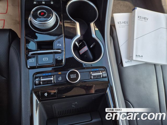 Kia K5 Hybrid (III) Prestige 2023 — фото 20