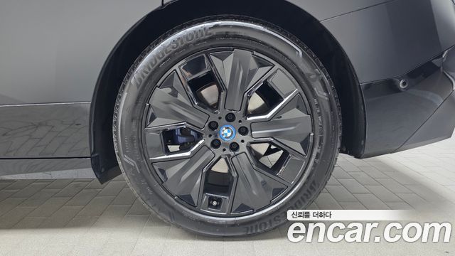 BMW iX xDrive50 Sport Special Edition 2025 — фото 27