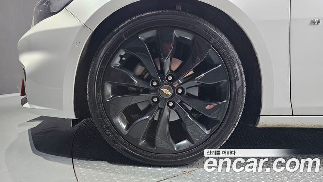 Chevrolet Malibu 2.0 Turbo LTZ Premium 2018 — фото 5