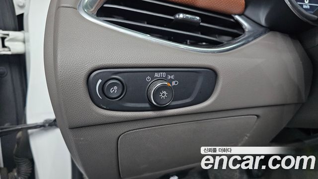 Chevrolet Malibu 2.0 Turbo LTZ Premium 2018 — фото 29