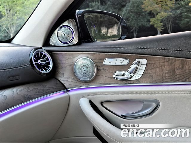 Mercedes-Benz E-Class (W213) E300 4MATIC Exclusive 2018 — фото 20