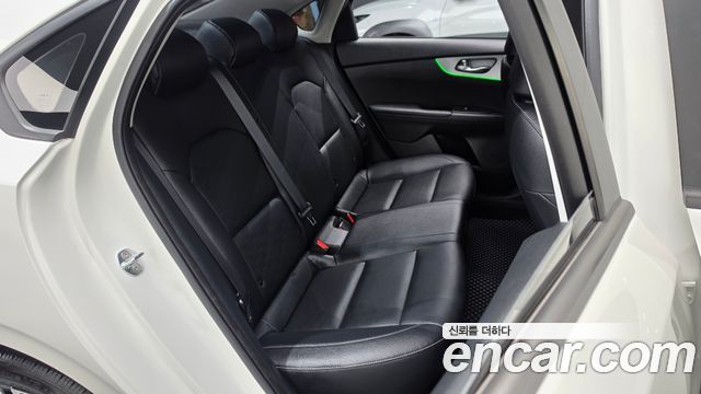 Kia K3 (II) 1.6 Prestige 2022 — фото 12