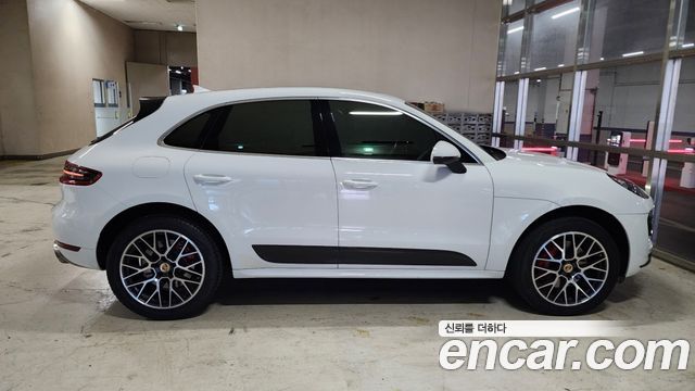 Porsche Macan 3.6 Turbo 95B 2016 — фото 17