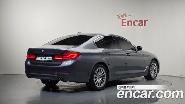BMW 5 Series (G30) 520i Luxury 2019 — фото 2