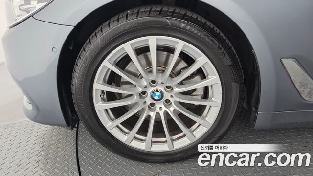 BMW 5 Series (G30) 520i Luxury 2019 — фото 5