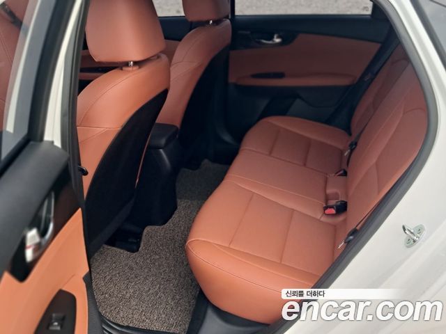 Kia K3 (II) 1.6 Prestige 2024 — фото 12