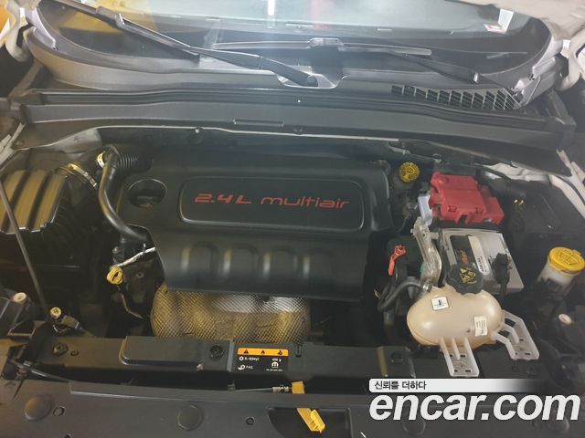 Jeep Renegade 2.4 Longitude High 2018 — фото 6