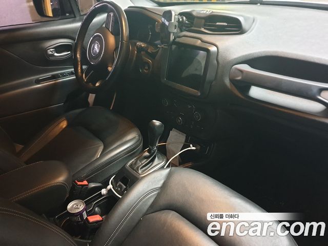 Jeep Renegade 2.4 Longitude High 2018 — фото 8